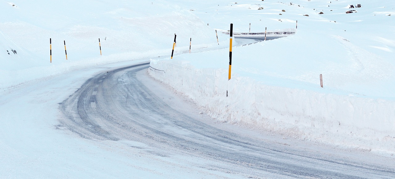 Schneeiges Gelände